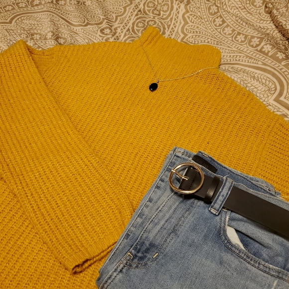 2/$15 😻 Soft knit sweater - Picture 1 of 6